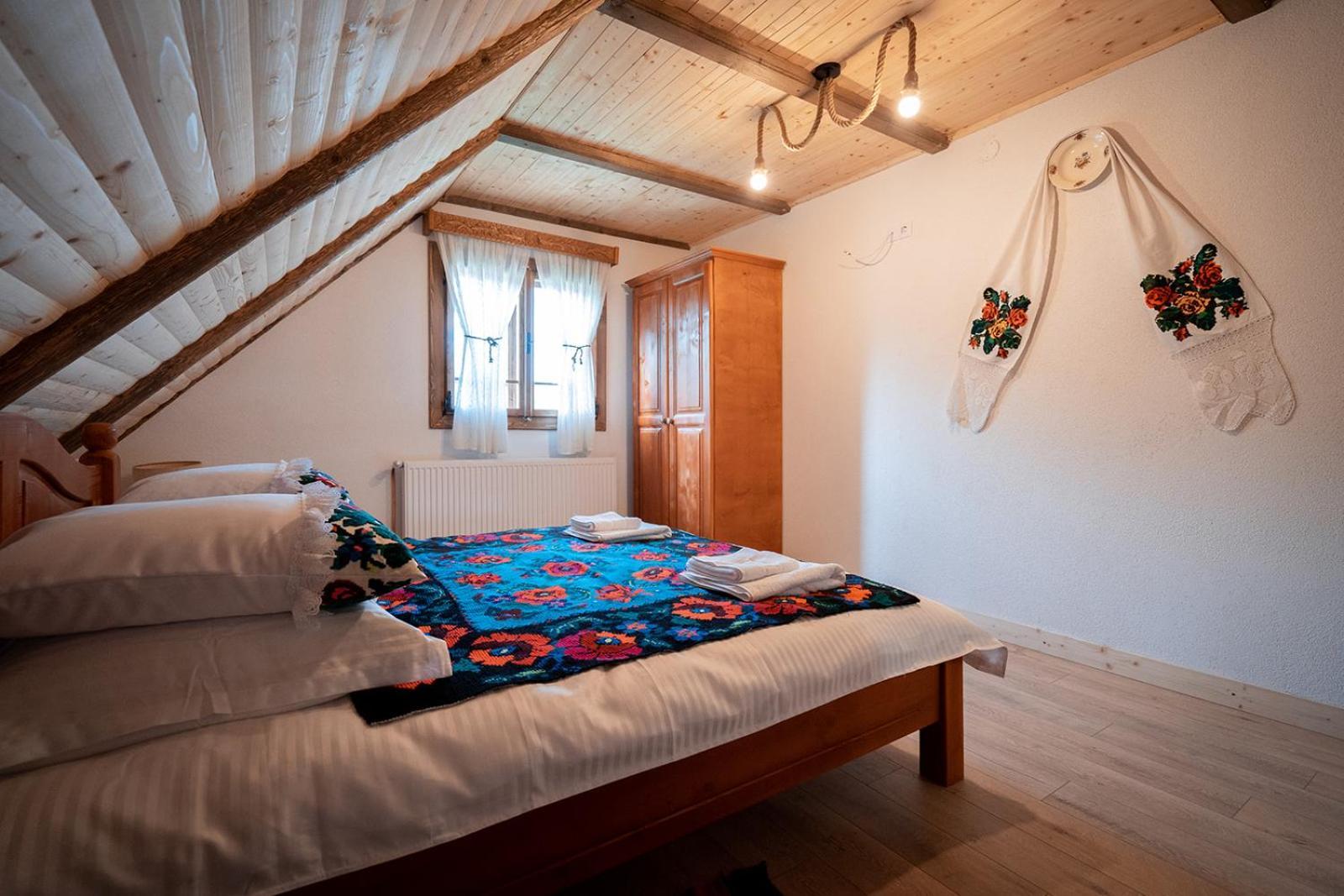ホテル Casa Veche Breb エクステリア 写真